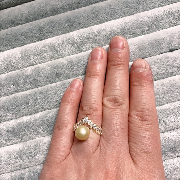 Golden Pearl With Diamond Ring - Picture 3 of 4